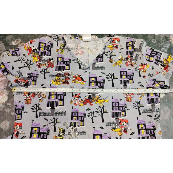 Disney Mickey Mouse Minnie Halloween Donald Duck Pluto Scrub Top Purple Womens S - Picture 5 of 6